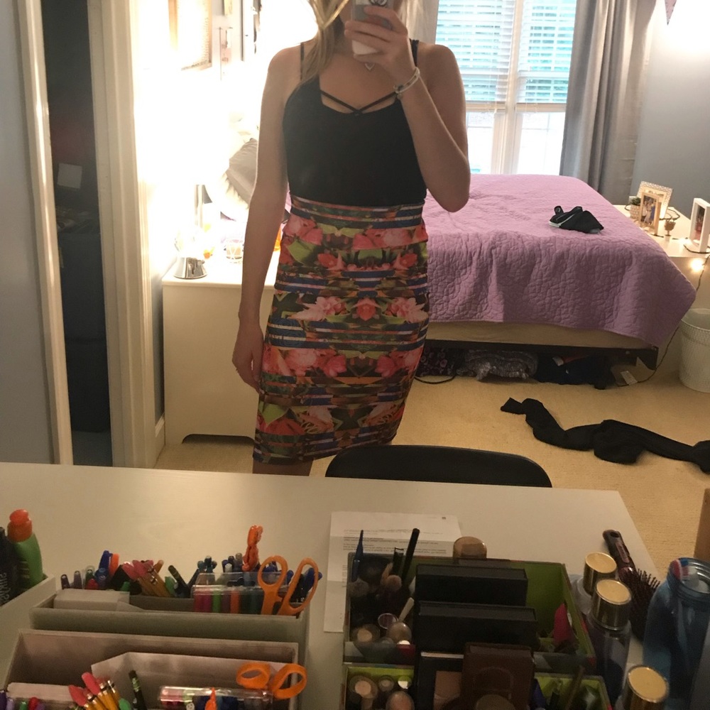 Printed pencil skirt